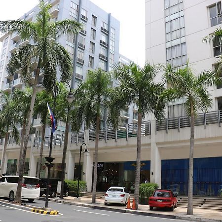 One Palm Tree Villas Manila Exteriör bild