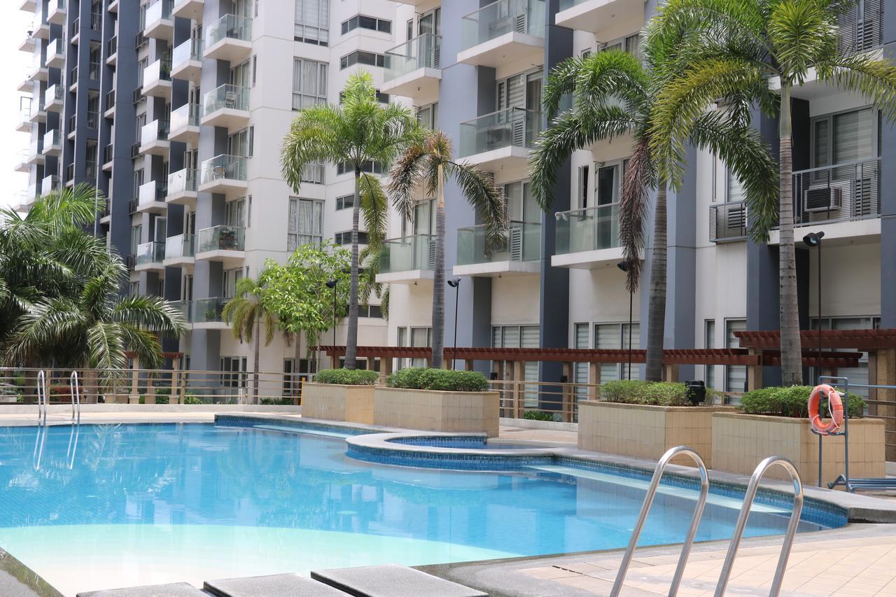 One Palm Tree Villas Manila Exteriör bild