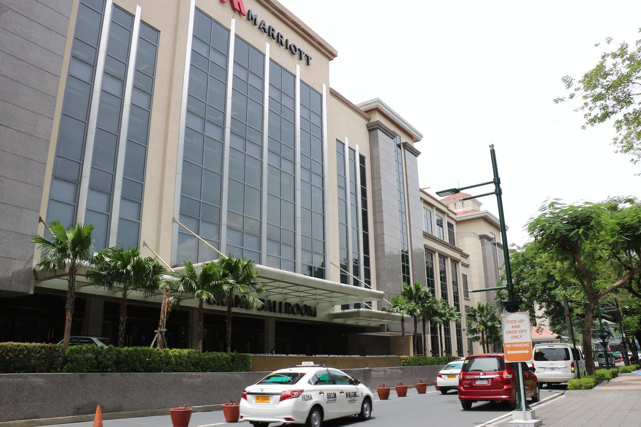 One Palm Tree Villas Manila Exteriör bild