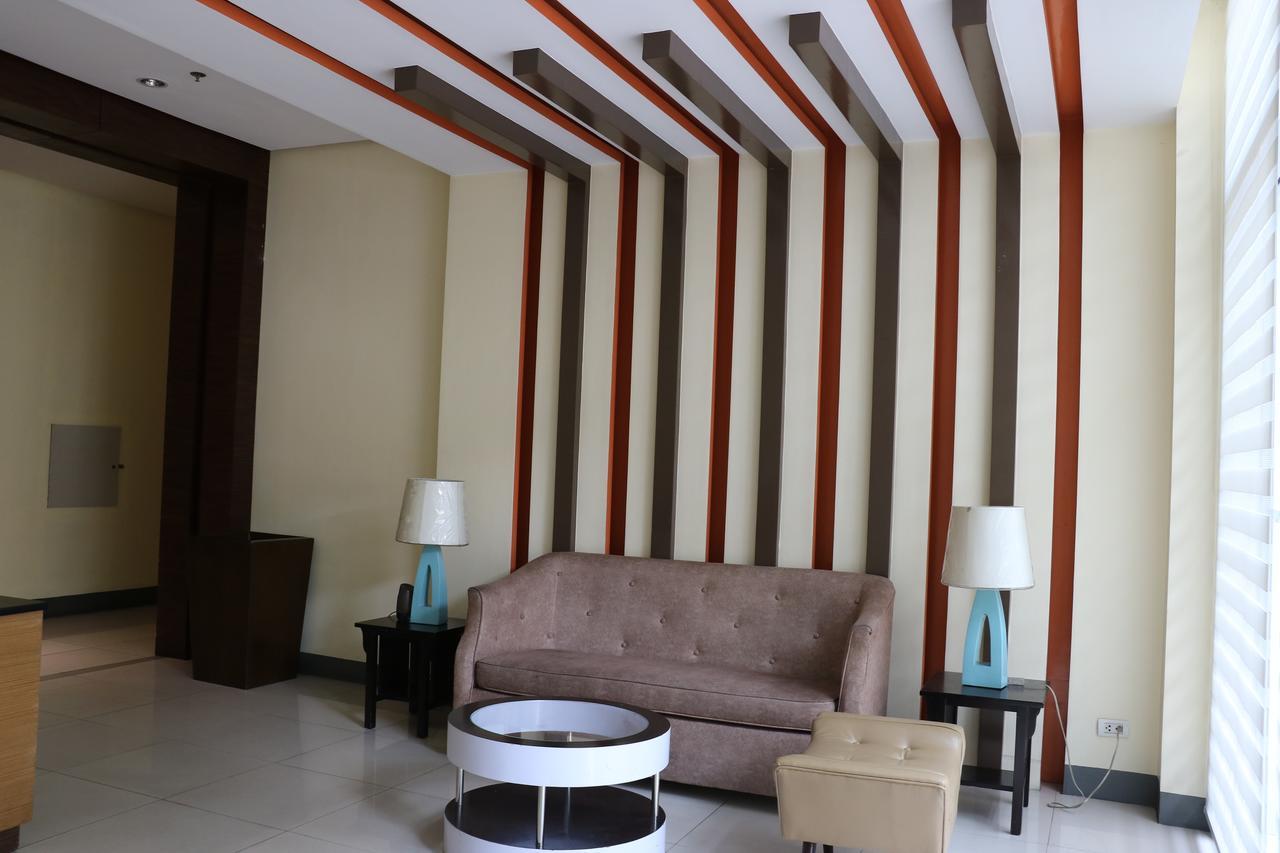 One Palm Tree Villas Manila Exteriör bild