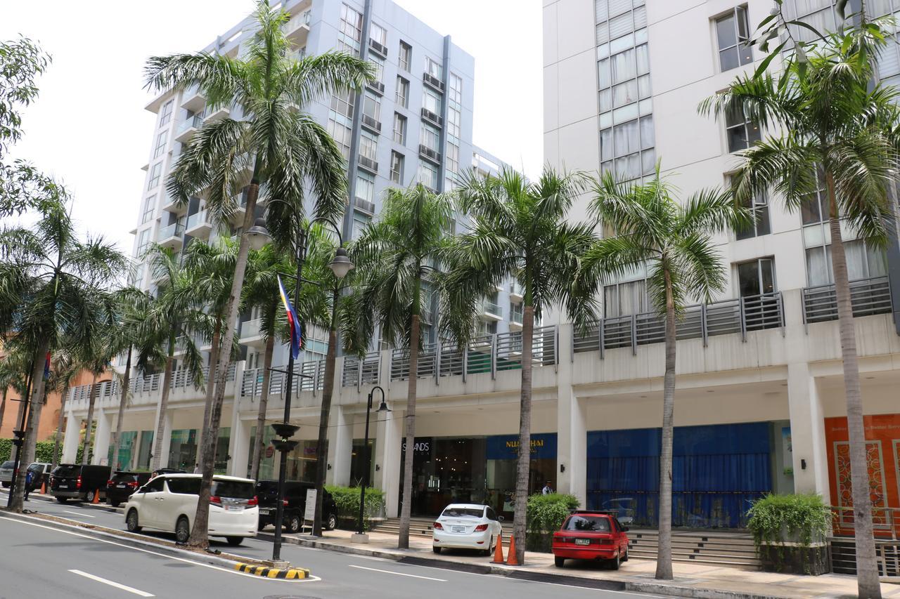 One Palm Tree Villas Manila Exteriör bild